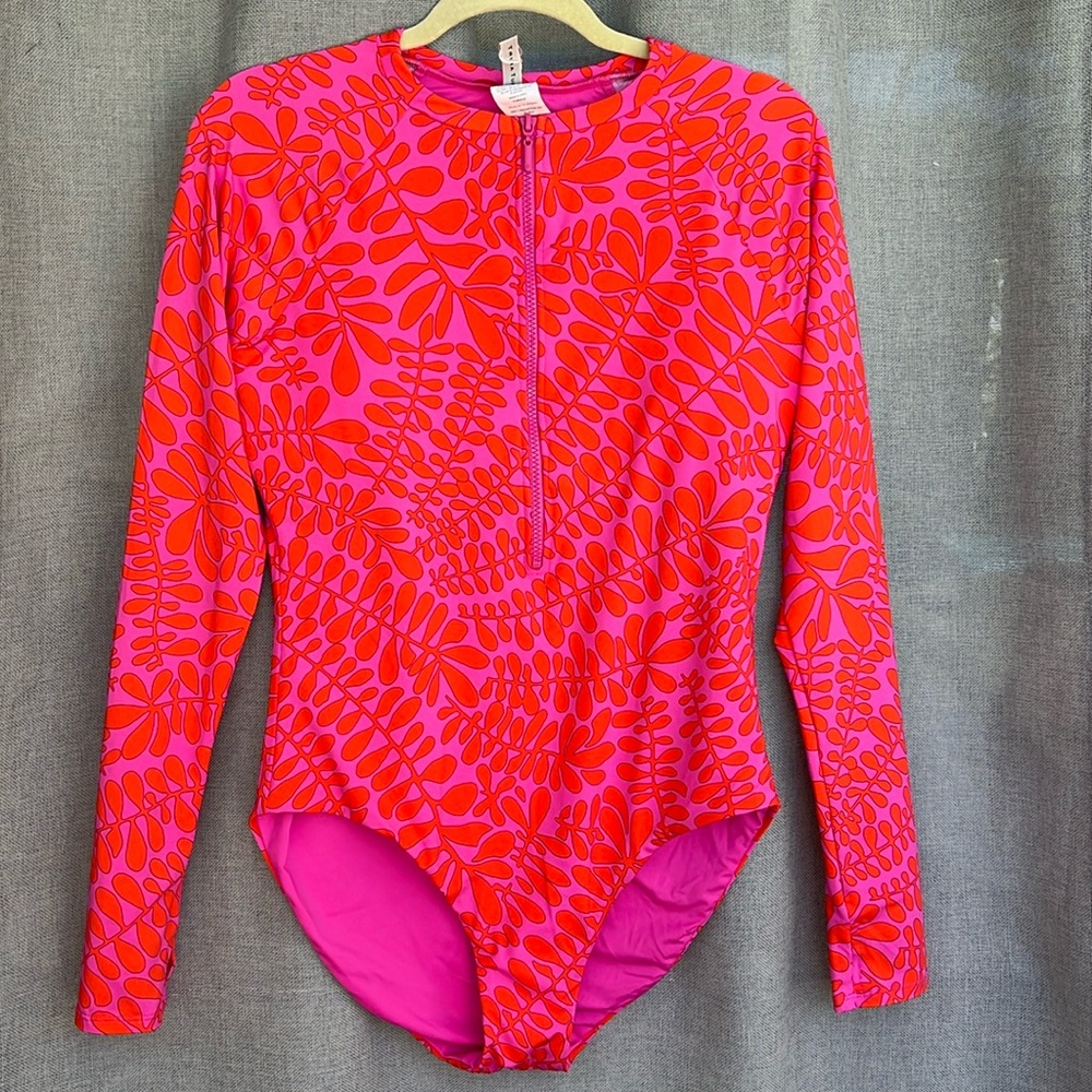 TRINA TURK Trellis Paddle long sleeve one piece swimsuit pink - Picture 2 of 16